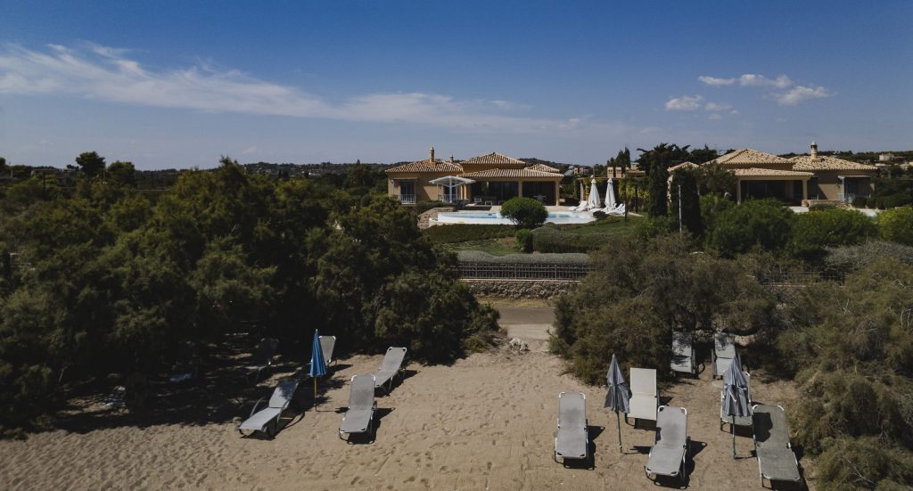 Lithos by the Sea - Porto Heli Petrothalassa - Bluesites.gr